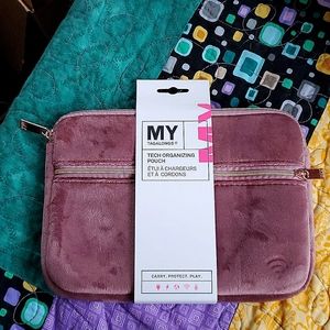 My Tagalongs tech organizing pouch